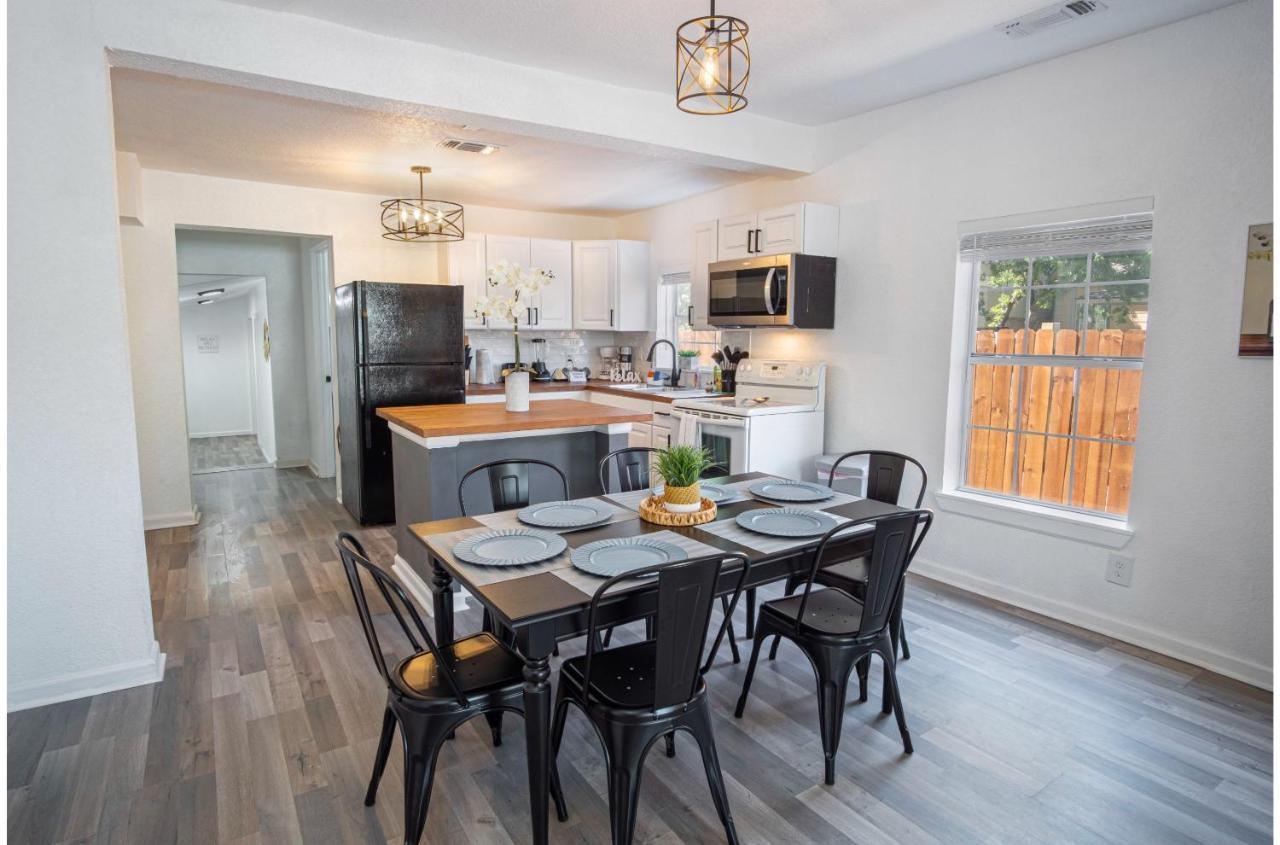 Charming 4Br2Ba Only 5 Mins Downtown Riverwalk سان أنطونيو المظهر الخارجي الصورة