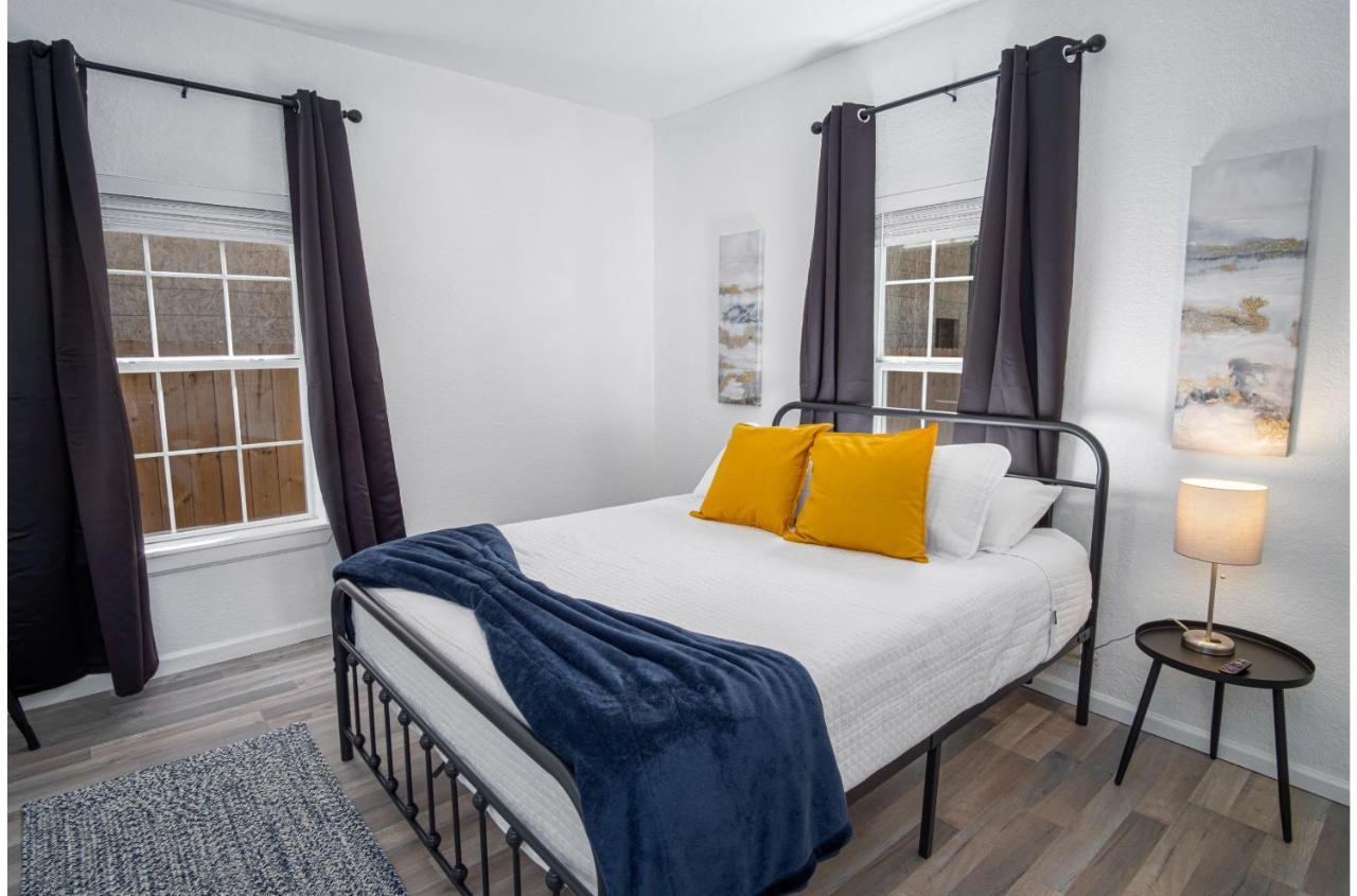 Charming 4Br2Ba Only 5 Mins Downtown Riverwalk سان أنطونيو المظهر الخارجي الصورة