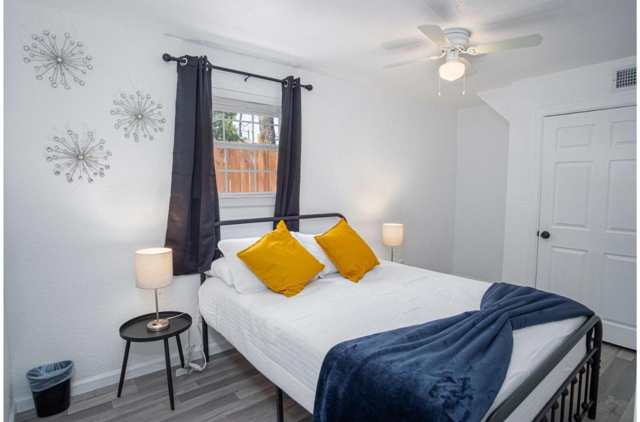 Charming 4Br2Ba Only 5 Mins Downtown Riverwalk سان أنطونيو المظهر الخارجي الصورة